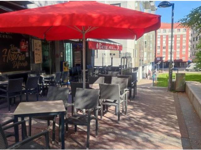 Local Comercial en venta en A Virxe do Camiño, Pontevedra