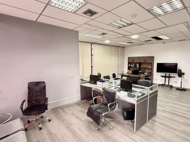 Local Comercial en alquiler en Barrio 19 de Abril, Valencia