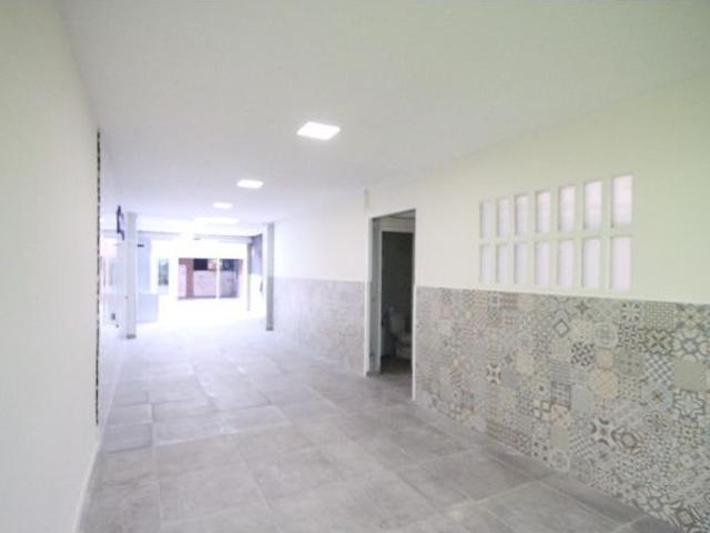 Local Comercial en alquiler en Olesa De Montserrat, Barcelona