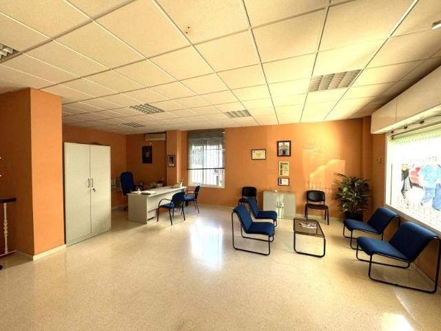 Local Comercial en alquiler en Alcalá Del Río, Andalucía