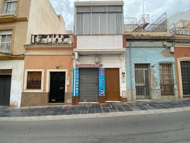 Local Comercial en alquiler en Almería, Plaza de Toros