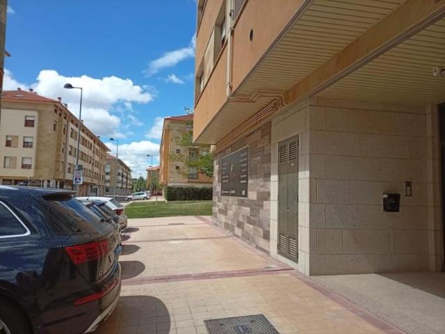 Local Comercial en alquiler en Arroyo De La Encomienda, Castilla y León