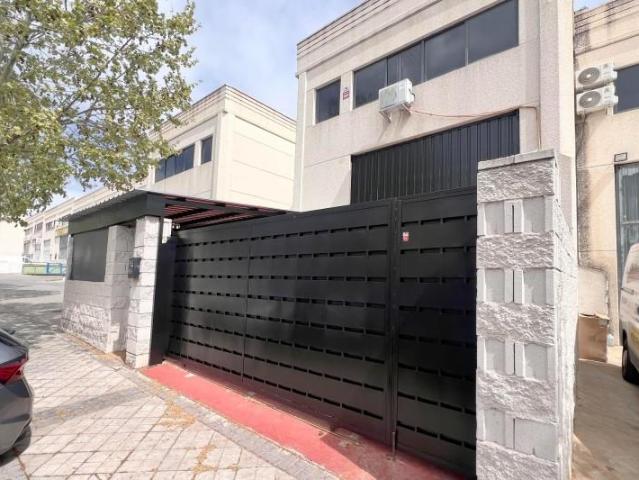 Local Comercial en alquiler en Arroyomolinos, Valdefuentes