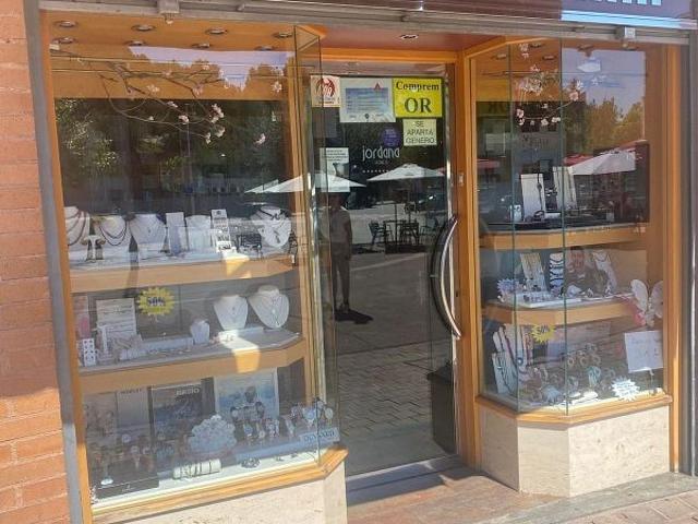 Local Comercial en alquiler en Baix Llobregat, Catalunya
