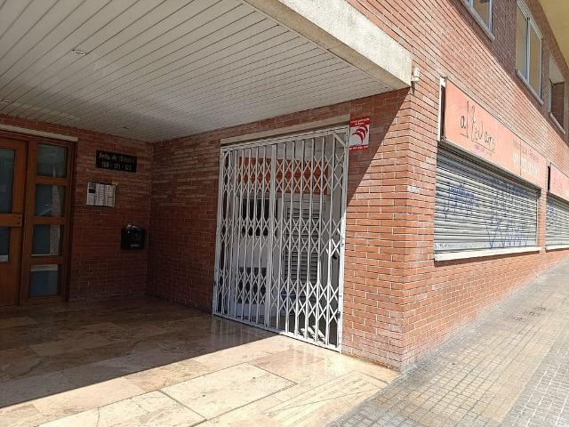 Local Comercial en alquiler en Rubí