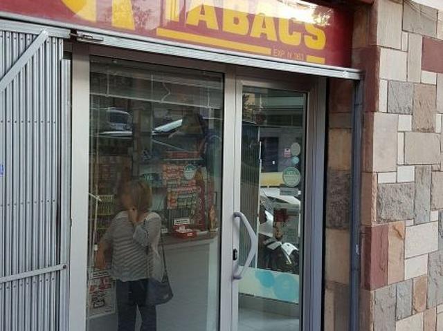 Local Comercial en alquiler en Gràcia, Barcelonès