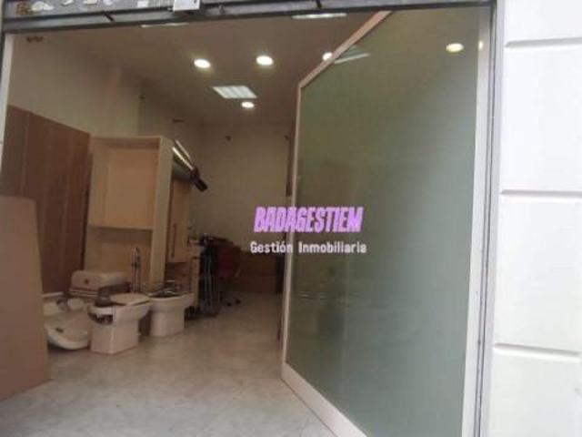 Local Comercial en alquiler en Badalona