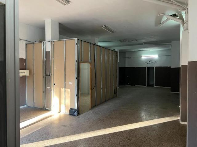 Local Comercial en alquiler en Barberà Del Vallès, Eixample - Can Llobet