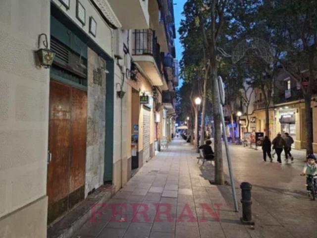 Local Comercial en alquiler en Barcelonès, Catalunya