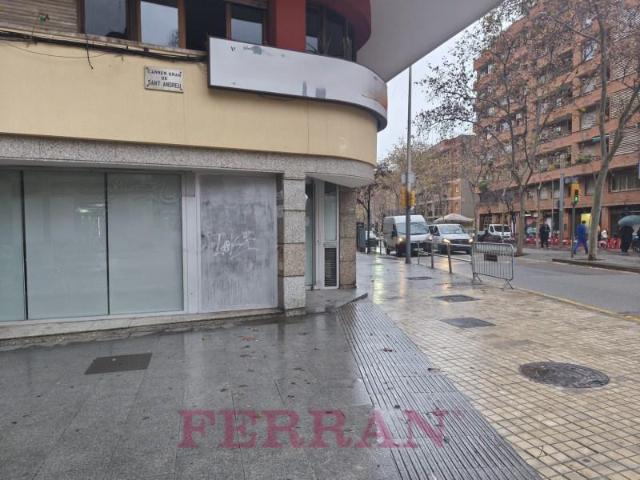 Local Comercial en alquiler en Barcelonès, Catalunya
