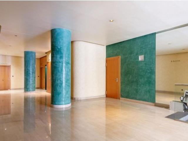 Local Comercial en alquiler en Horta-Guinardó, Barcelonès