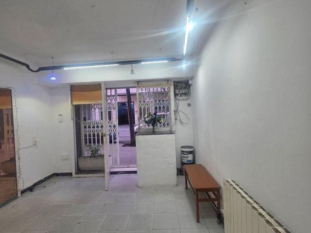 Local Comercial en alquiler en Barcelonès, Catalunya