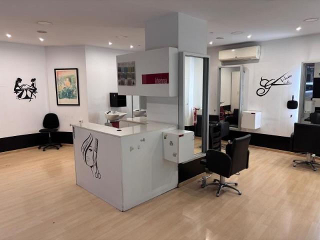 Local Comercial en alquiler en Barcelona, el Putget i Farró