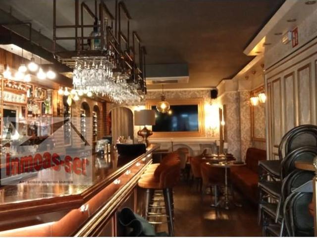 Local Comercial en alquiler en Barcelona, les Corts