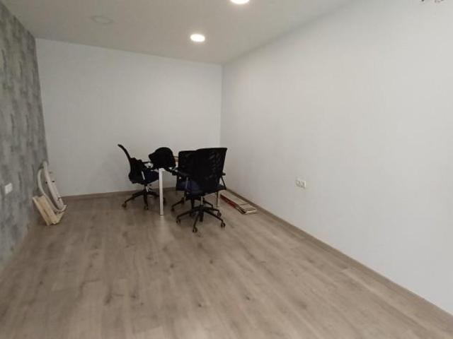 Local Comercial en alquiler en Barcelona, les Corts