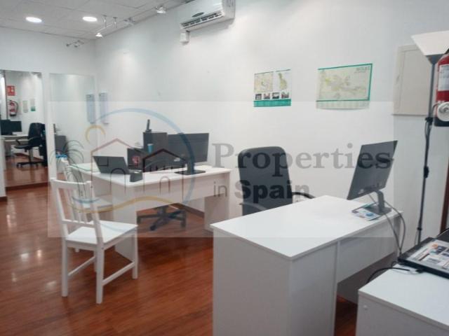 Local Comercial en alquiler en Begues, Raval d'en Martí