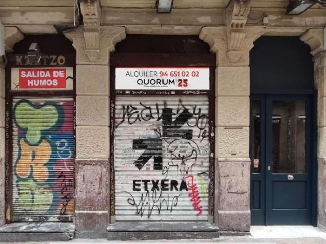 Local Comercial en alquiler en Casco Viejo, Bilbao