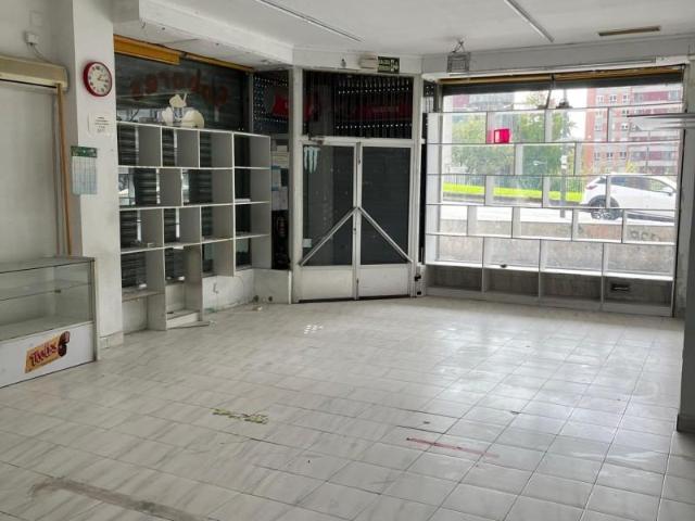 Local Comercial en alquiler en Txurdinaga, Bilbao