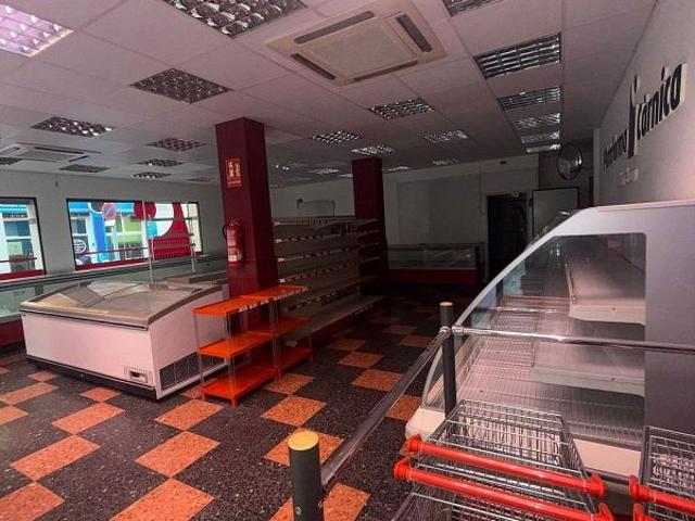 Local Comercial en alquiler en Nou Barris, Barcelonès