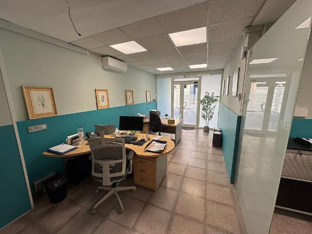 Local Comercial en alquiler en Districte 5, Barcelonès