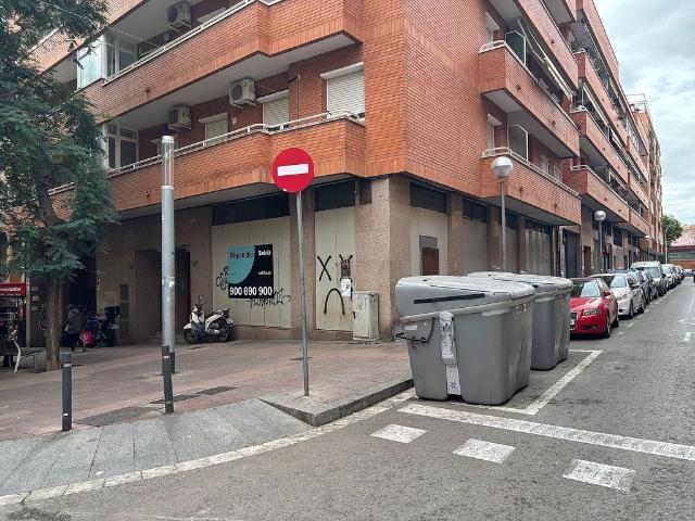 Local Comercial en alquiler en Nou Barris, Barcelonès