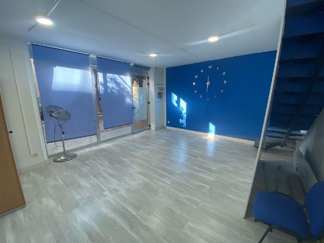 Local Comercial en alquiler en Nou Barris, Barcelonès
