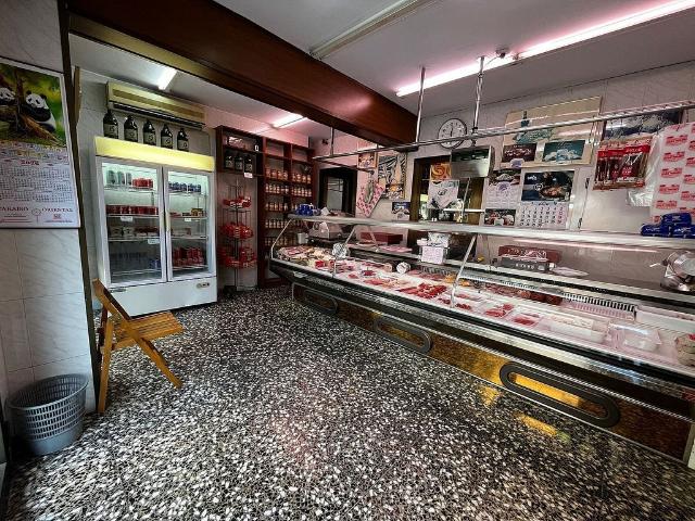 Local Comercial en alquiler en Nou Barris, Barcelonès