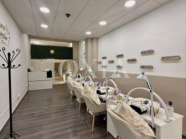 Local Comercial en alquiler en Districte III, Barcelonès