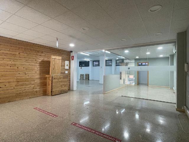 Local Comercial en alquiler en Barceloneta, Baix Llobregat