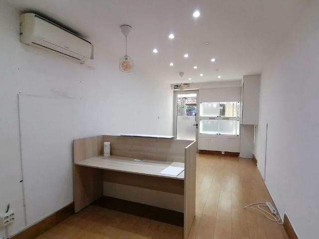 Local Comercial en alquiler en Sants-Montjuïc, Barcelonès