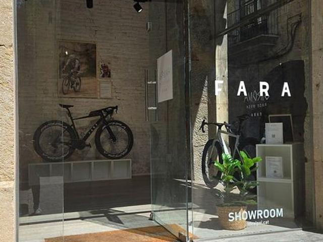 Local Comercial en alquiler en Barri Vell, Gironès