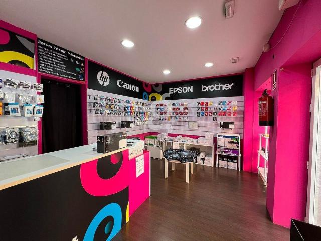 Local Comercial en alquiler en Cornellà De Llobregat, la Gavarra