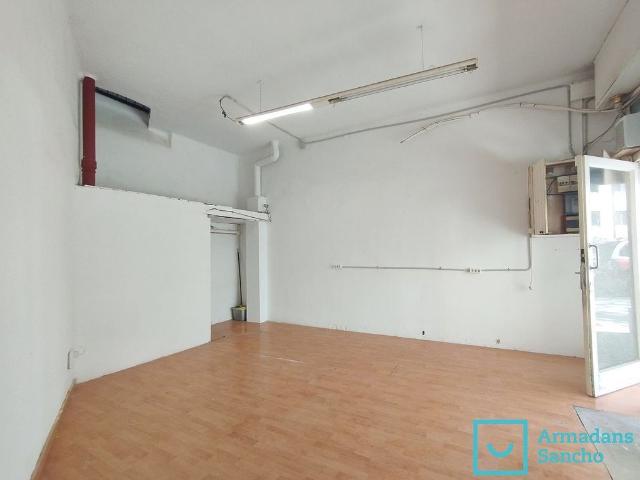 Local Comercial en alquiler en Horta-Guinardó, Barcelonès