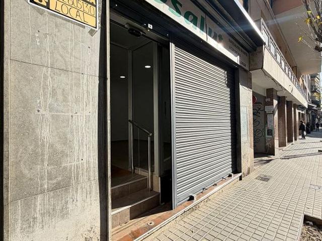 Local Comercial en alquiler en Districte 5, Barcelonès