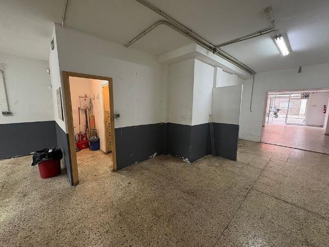 Local Comercial en alquiler en Nou Barris, Barcelonès