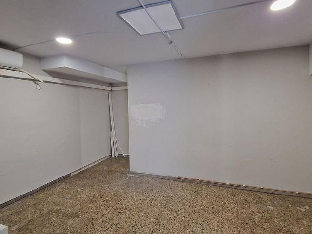 Local Comercial en alquiler en Districte II, Barcelonès