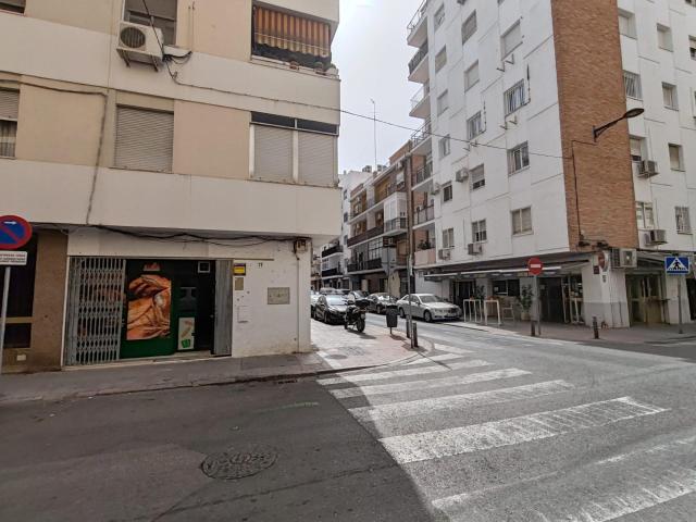 Casa en alquiler en Los Remedios, Sevilla