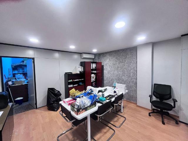 Local Comercial en alquiler en Districte 1, Barcelonès