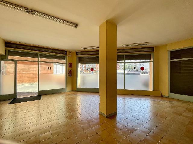 Local Comercial en alquiler en Eixample, Gironès