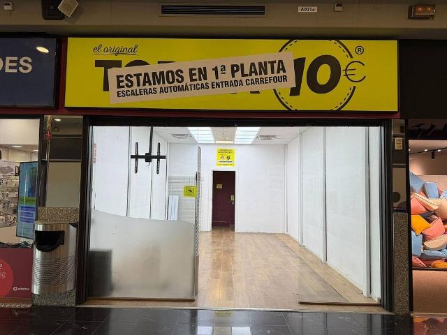 Local Comercial en alquiler en Barri Antic, Barberà del Vallès