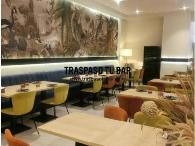 Local Comercial en alquiler en Castelldefels, el Castell - Poble Vell