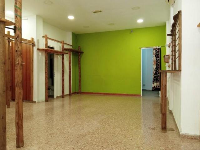 Local Comercial en alquiler en Castellón De La Plana, Grup la Magdalena