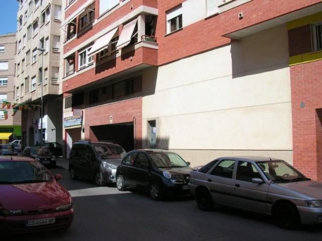 Local Comercial en alquiler en Castellón De La Plana, Grup Sant Vicent Ferrer