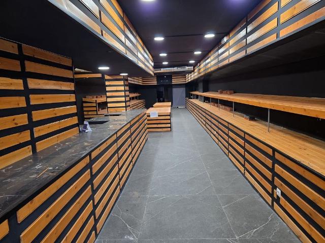 Local Comercial en alquiler en Cerdanyola Del Vallès, Barcelona