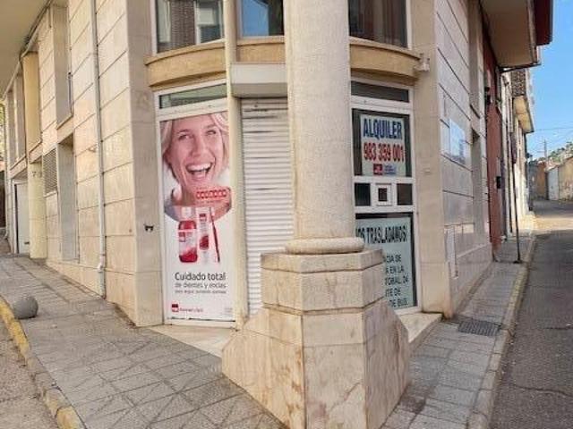 Local Comercial en alquiler en Cistérniga, Castilla y León