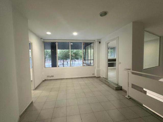 Local Comercial en alquiler en Cornellà De Llobregat