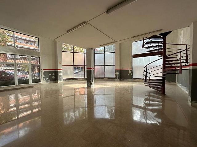 Local Comercial en alquiler en Cornellà De Llobregat