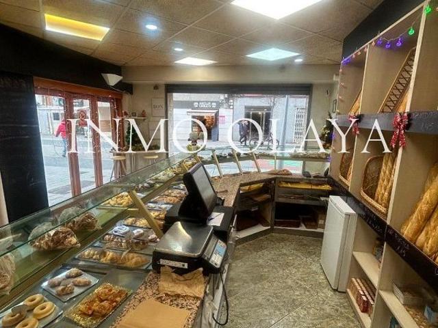 Local Comercial en alquiler en Cornellà De Llobregat