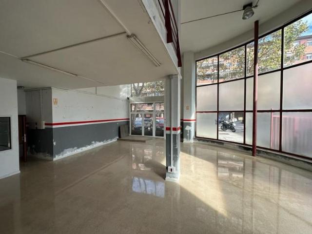 Local Comercial en alquiler en Cornellà De Llobregat