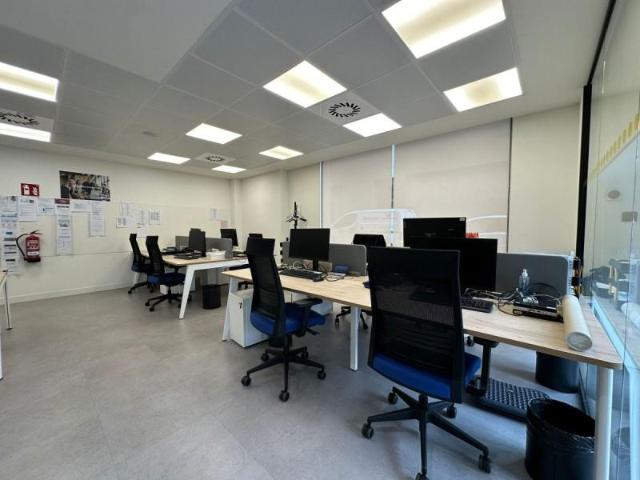 Local Comercial en alquiler en Cornellà De Llobregat